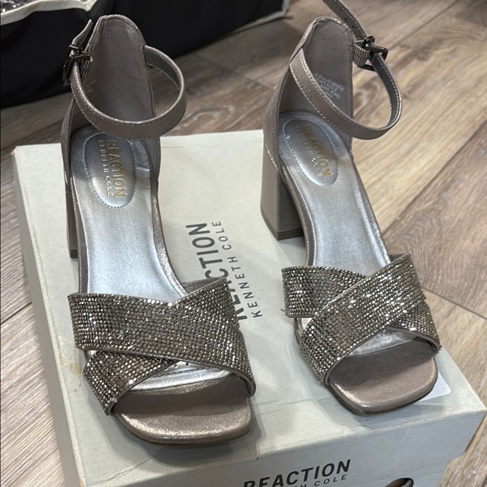 Kenneth Cole Reaction Silver Glitter Heels